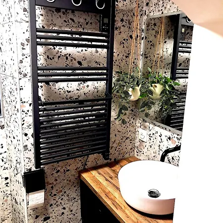 Vittoria Homes / Julia Apartmán